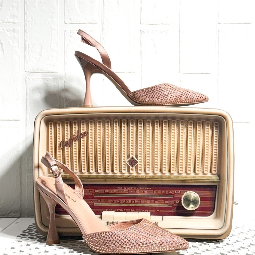 JEFFREY CAMPBELL slingback pump